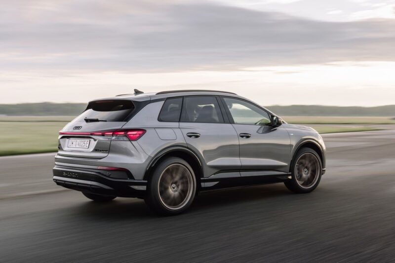 Pret Audi Q4 e-tron