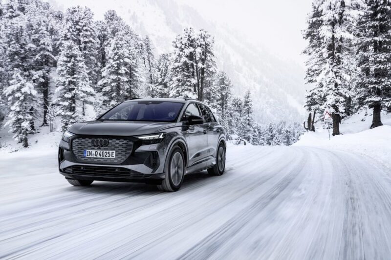 Pret Audi Q4 e-tron