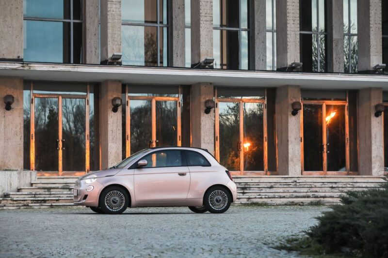 Preț Fiat 500 e