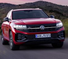 [VIDEO] Volkswagen Touareg facelift este dezvăluit cu plug-in hybrid de 462 CP