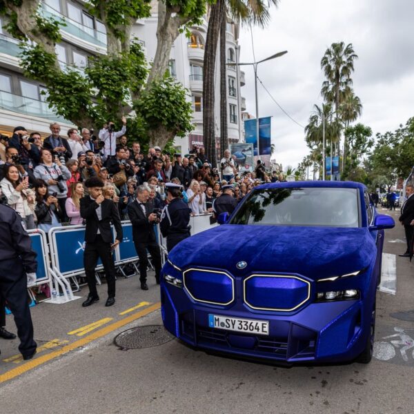 BMW XM Mystique Allure